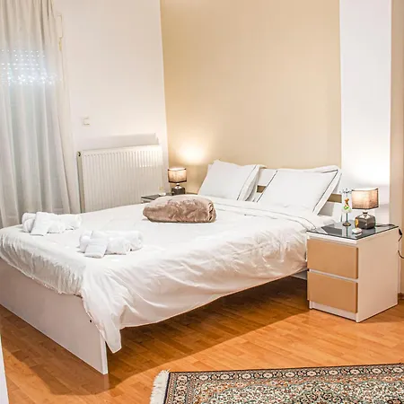 στη χλόη καστοριάς Apartamento Kastoria